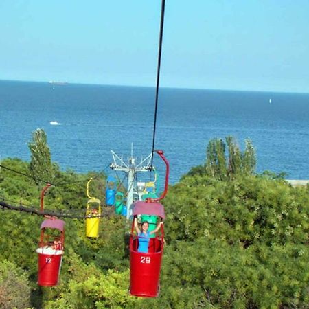 Студия С Двориком В Отраде Odessa Zewnętrze zdjęcie