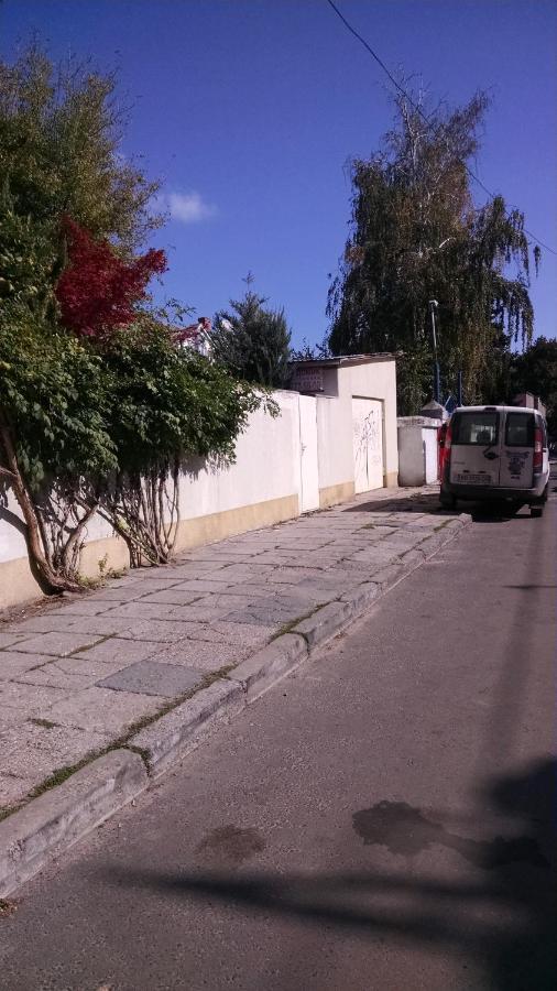 Студия С Двориком В Отраде Odessa Zewnętrze zdjęcie