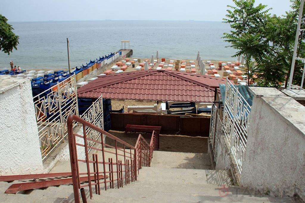Студия С Двориком В Отраде Odessa Zewnętrze zdjęcie